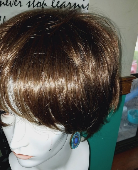 Golden Brown Short Wig - Picture 2 of 15